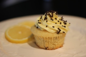 Beehive Lemon Cupcakes with cream cheese frosting