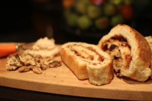 Cinnamon raisin walnut bread